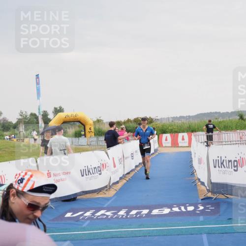 22.06.2025 - Viking Triathlon MichiJ http://msf.ph/oto/8109858 22.06.2025 16:38:55 Ziel 422 meine-sportfotos.de