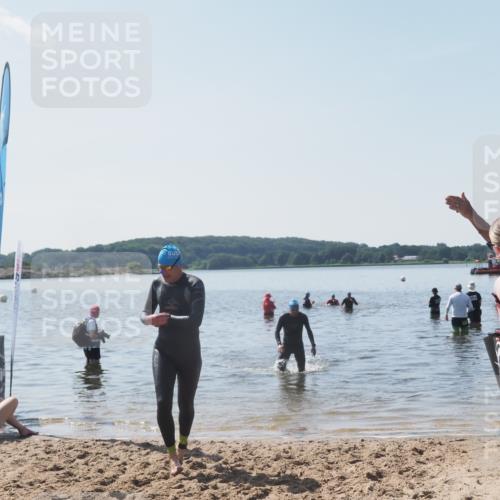 22.06.2025 - Viking Triathlon MichiJ http://msf.ph/oto/8109865 22.06.2025 10:59:13 Schwimmen 222, 234 meine-sportfotos.de