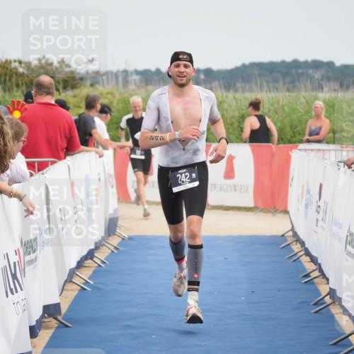 22.06.2025 - Viking Triathlon MichiJ http://msf.ph/oto/8109876 22.06.2025 14:52:30 Ziel 242 meine-sportfotos.de