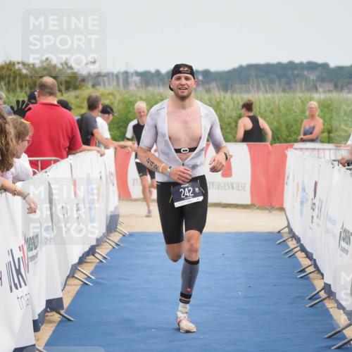 22.06.2025 - Viking Triathlon MichiJ http://msf.ph/oto/8109889 22.06.2025 14:52:30 Ziel 242 meine-sportfotos.de