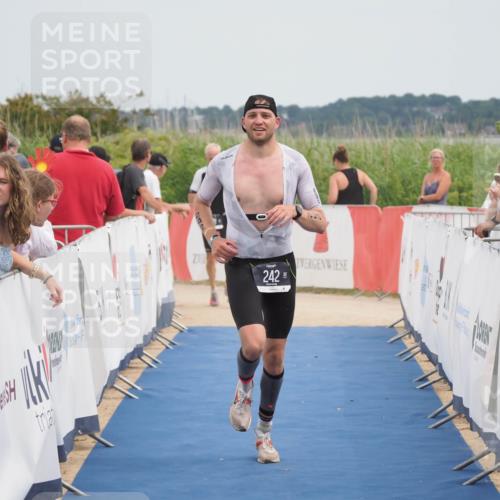 22.06.2025 - Viking Triathlon MichiJ http://msf.ph/oto/8109909 22.06.2025 14:52:31 Ziel 242 meine-sportfotos.de