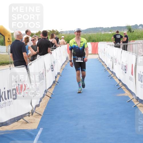 22.06.2025 - Viking Triathlon MichiJ http://msf.ph/oto/8109940 22.06.2025 16:22:04 Ziel 418 meine-sportfotos.de