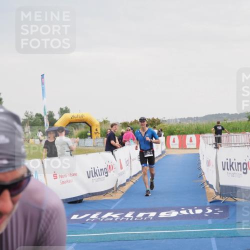 22.06.2025 - Viking Triathlon MichiJ http://msf.ph/oto/8109974 22.06.2025 16:38:56 Ziel 422 meine-sportfotos.de