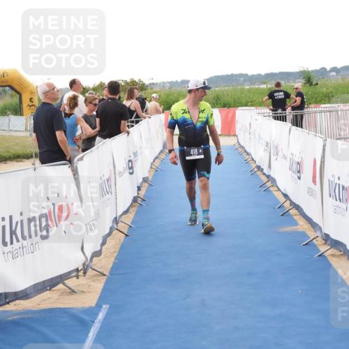 22.06.2025 - Viking Triathlon MichiJ http://msf.ph/oto/8109979 22.06.2025 16:22:05 Ziel 418 meine-sportfotos.de