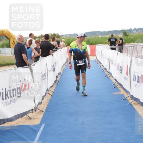 22.06.2025 - Viking Triathlon MichiJ http://msf.ph/oto/8109988 22.06.2025 16:22:05 Ziel 418 meine-sportfotos.de