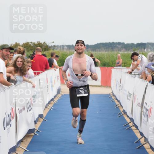 22.06.2025 - Viking Triathlon MichiJ http://msf.ph/oto/8109993 22.06.2025 14:52:31 Ziel 242 meine-sportfotos.de