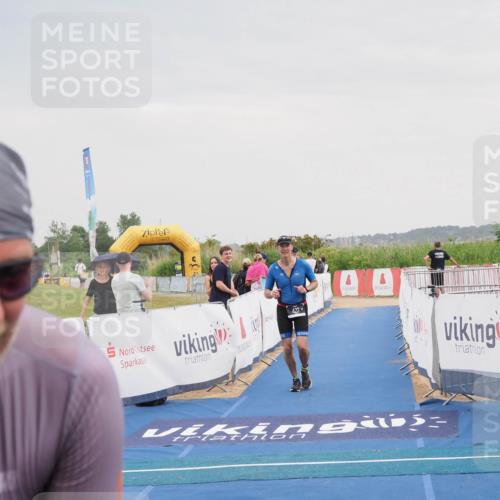 22.06.2025 - Viking Triathlon MichiJ http://msf.ph/oto/8109999 22.06.2025 16:38:57 Ziel 422 meine-sportfotos.de
