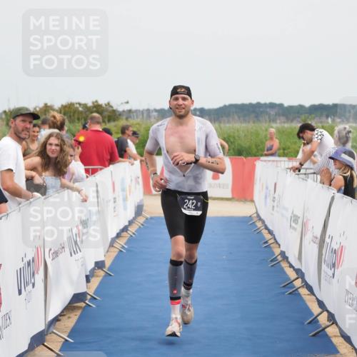 22.06.2025 - Viking Triathlon MichiJ http://msf.ph/oto/8110004 22.06.2025 14:52:31 Ziel 242 meine-sportfotos.de