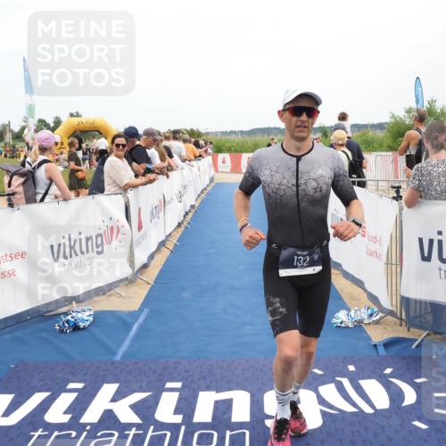 22.06.2025 - Viking Triathlon MichiJ http://msf.ph/oto/8110027 22.06.2025 15:01:19 Ziel 132 meine-sportfotos.de