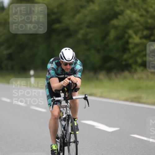 22.06.2025 - Viking Triathlon Yannick Fuchs http://msf.ph/oto/8110041 22.06.2025 12:14:56 Radfahren 72, 329, 353, 376, 411, 433, 553 meine-sportfotos.de