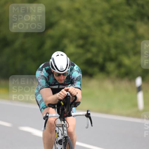 22.06.2025 - Viking Triathlon Yannick Fuchs http://msf.ph/oto/8110062 22.06.2025 12:14:56 Radfahren 72, 329, 353, 376, 411, 433, 553 meine-sportfotos.de
