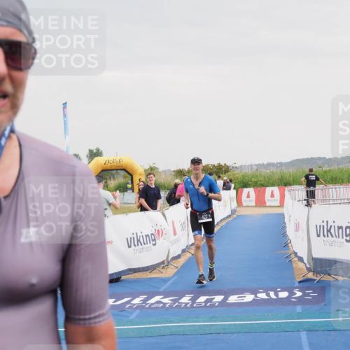 22.06.2025 - Viking Triathlon MichiJ http://msf.ph/oto/8110066 22.06.2025 16:38:57 Ziel 422 meine-sportfotos.de