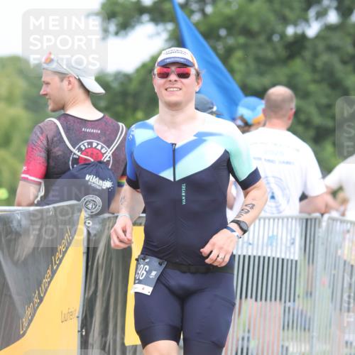 22.06.2025 - Viking Triathlon H.Heesch http://msf.ph/oto/8110096 22.06.2025 14:44:37 Laufen 285, 496 meine-sportfotos.de