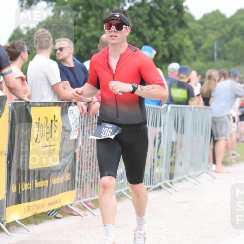 22.06.2025 - Viking Triathlon H.Heesch http://msf.ph/oto/8110121 22.06.2025 14:40:14 Laufen 106, 234, 358 meine-sportfotos.de
