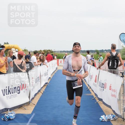 22.06.2025 - Viking Triathlon MichiJ http://msf.ph/oto/8110145 22.06.2025 14:52:33 Ziel 101, 242 meine-sportfotos.de