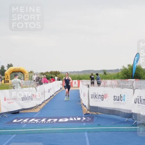 22.06.2025 - Viking Triathlon MichiJ http://msf.ph/oto/8110152 22.06.2025 16:39:17 Ziel 140 meine-sportfotos.de