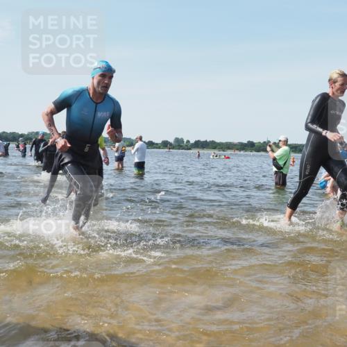 22.06.2025 - Viking Triathlon KatJ http://msf.ph/oto/8110174 22.06.2025 10:39:10 Schwimmen 79, 148, 181, 182, 185, 238, 276, 295, 351, 386, 408, 416, 451, 536, 654 meine-sportfotos.de