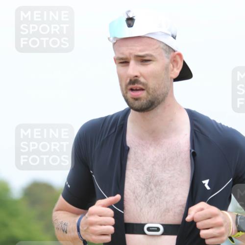22.06.2025 - Viking Triathlon H.Heesch http://msf.ph/oto/8110187 22.06.2025 14:40:22 Laufen 97, 298, 358, 444 meine-sportfotos.de