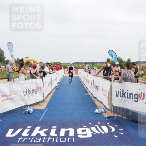 22.06.2025 - Viking Triathlon MichiJ http://msf.ph/oto/8110228 22.06.2025 14:52:35 Ziel 101, 242 meine-sportfotos.de