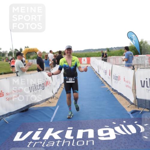 22.06.2025 - Viking Triathlon MichiJ http://msf.ph/oto/8110266 22.06.2025 16:22:08 Ziel 418 meine-sportfotos.de