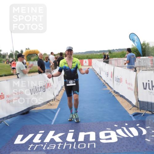22.06.2025 - Viking Triathlon MichiJ http://msf.ph/oto/8110281 22.06.2025 16:22:08 Ziel 418 meine-sportfotos.de