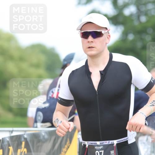 22.06.2025 - Viking Triathlon H.Heesch http://msf.ph/oto/8110282 22.06.2025 14:40:27 Laufen 97, 298, 444 meine-sportfotos.de