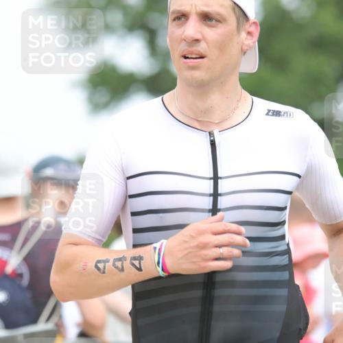 22.06.2025 - Viking Triathlon H.Heesch http://msf.ph/oto/8110345 22.06.2025 14:40:29 Laufen 97, 444 meine-sportfotos.de
