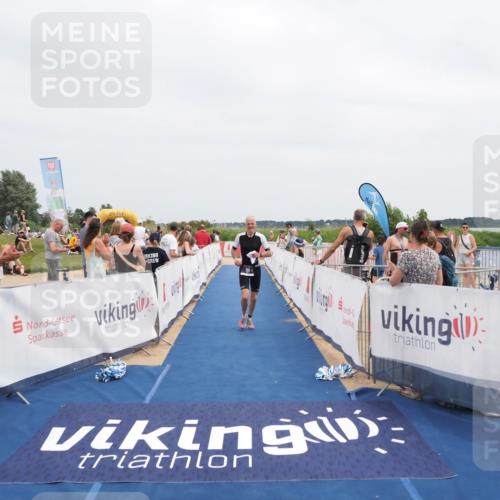 22.06.2025 - Viking Triathlon MichiJ http://msf.ph/oto/8110348 22.06.2025 14:52:37 Ziel 101, 242 meine-sportfotos.de
