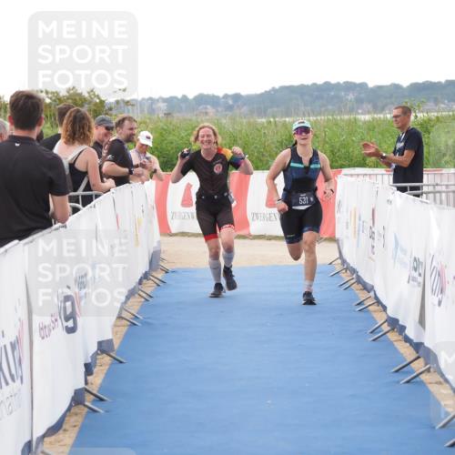 22.06.2025 - Viking Triathlon MichiJ http://msf.ph/oto/8110514 22.06.2025 16:22:29 Ziel 425, 531 meine-sportfotos.de