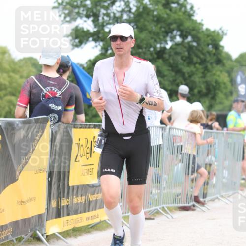 22.06.2025 - Viking Triathlon H.Heesch http://msf.ph/oto/8110529 22.06.2025 14:45:16 Laufen 323, 487 meine-sportfotos.de