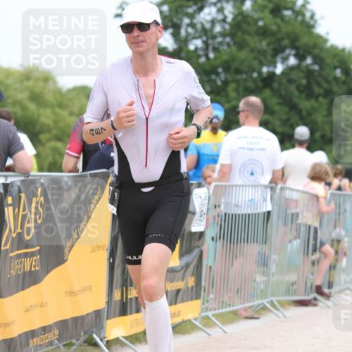 22.06.2025 - Viking Triathlon H.Heesch http://msf.ph/oto/8110548 22.06.2025 14:45:17 Laufen 323, 487 meine-sportfotos.de