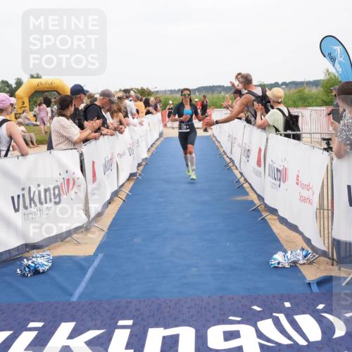 22.06.2025 - Viking Triathlon MichiJ http://msf.ph/oto/8110646 22.06.2025 15:01:54 Ziel 398 meine-sportfotos.de