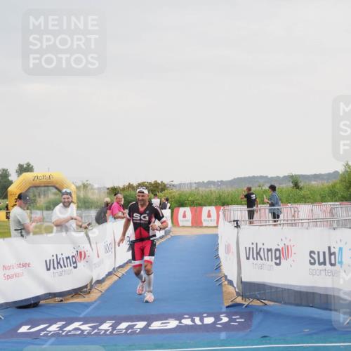 22.06.2025 - Viking Triathlon MichiJ http://msf.ph/oto/8110653 22.06.2025 16:39:25 Ziel 156 meine-sportfotos.de