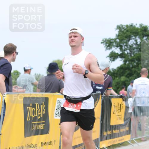 22.06.2025 - Viking Triathlon H.Heesch http://msf.ph/oto/8110703 22.06.2025 14:40:49 Laufen 76, 439, 460, 658 meine-sportfotos.de