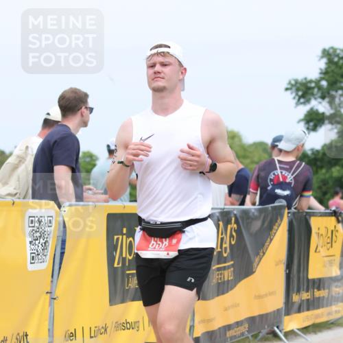 22.06.2025 - Viking Triathlon H.Heesch http://msf.ph/oto/8110715 22.06.2025 14:40:49 Laufen 76, 439, 460, 658 meine-sportfotos.de