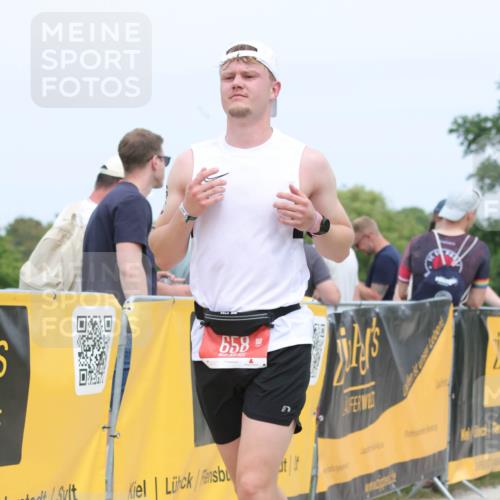 22.06.2025 - Viking Triathlon H.Heesch http://msf.ph/oto/8110722 22.06.2025 14:40:49 Laufen 76, 439, 460, 658 meine-sportfotos.de