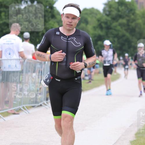 22.06.2025 - Viking Triathlon H.Heesch http://msf.ph/oto/8110726 22.06.2025 14:45:41 Laufen 130, 375, 552 meine-sportfotos.de
