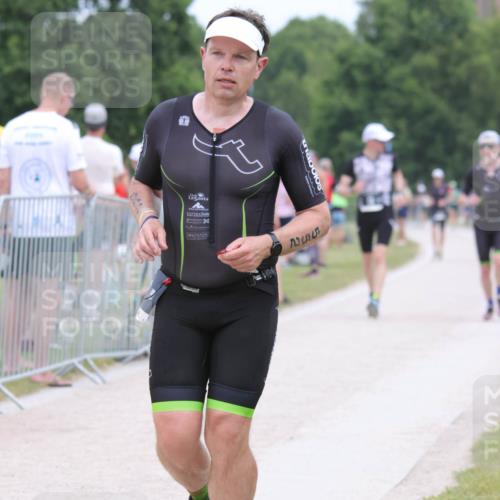 22.06.2025 - Viking Triathlon H.Heesch http://msf.ph/oto/8110733 22.06.2025 14:45:41 Laufen 130, 375, 552 meine-sportfotos.de