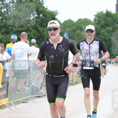22.06.2025 - Viking Triathlon H.Heesch http://msf.ph/oto/8110739 22.06.2025 14:45:48 Laufen 74, 375 meine-sportfotos.de