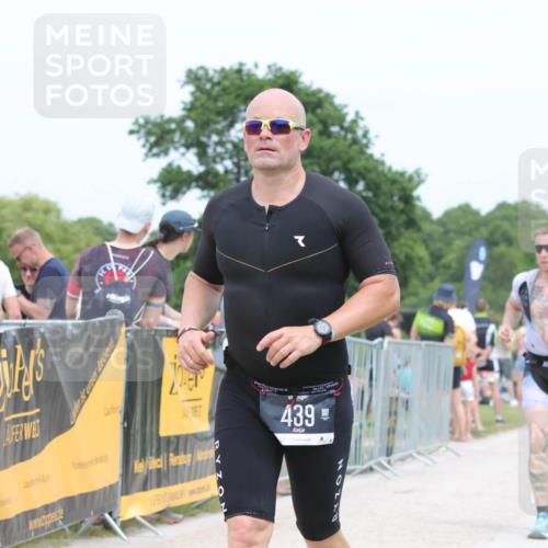 22.06.2025 - Viking Triathlon H.Heesch http://msf.ph/oto/8110766 22.06.2025 14:40:52 Laufen 76, 439, 458, 658 meine-sportfotos.de