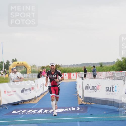 22.06.2025 - Viking Triathlon MichiJ http://msf.ph/oto/8110772 22.06.2025 16:39:26 Ziel 156 meine-sportfotos.de
