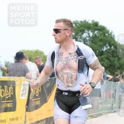 22.06.2025 - Viking Triathlon H.Heesch http://msf.ph/oto/8110813 22.06.2025 14:40:55 Laufen 76, 439, 458 meine-sportfotos.de
