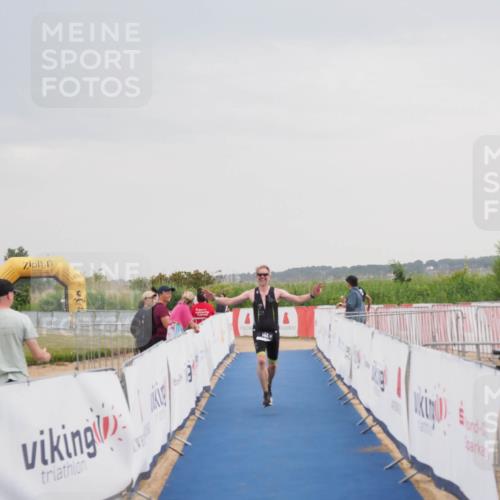 22.06.2025 - Viking Triathlon MichiJ http://msf.ph/oto/8110843 22.06.2025 16:39:41 Ziel 144 meine-sportfotos.de