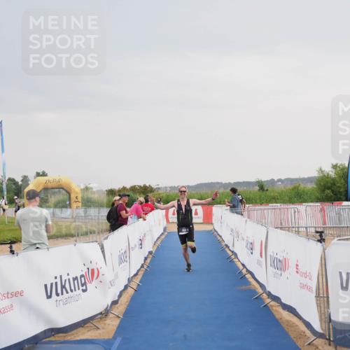22.06.2025 - Viking Triathlon MichiJ http://msf.ph/oto/8110858 22.06.2025 16:39:42 Ziel 144 meine-sportfotos.de
