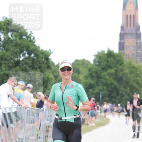 22.06.2025 - Viking Triathlon H.Heesch http://msf.ph/oto/8110868 22.06.2025 14:46:13 Laufen 65 meine-sportfotos.de