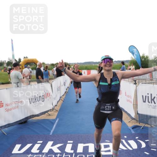 22.06.2025 - Viking Triathlon MichiJ http://msf.ph/oto/8110889 22.06.2025 16:22:33 Ziel 425, 531 meine-sportfotos.de