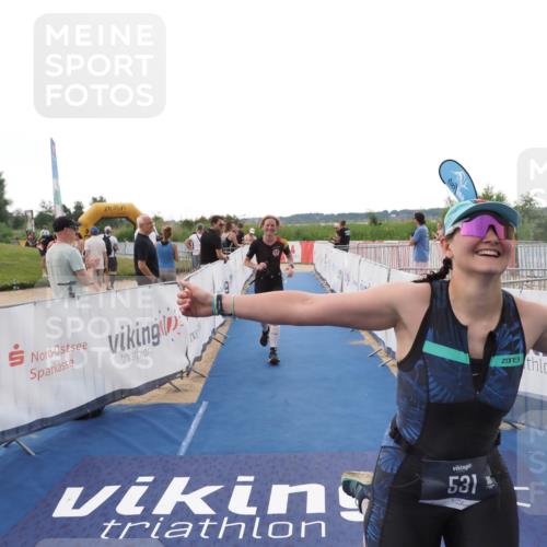 22.06.2025 - Viking Triathlon MichiJ http://msf.ph/oto/8110917 22.06.2025 16:22:33 Ziel 425, 531 meine-sportfotos.de