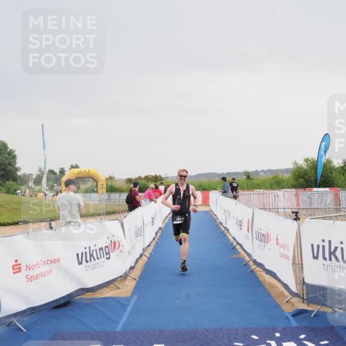 22.06.2025 - Viking Triathlon MichiJ http://msf.ph/oto/8110937 22.06.2025 16:39:43 Ziel 144 meine-sportfotos.de
