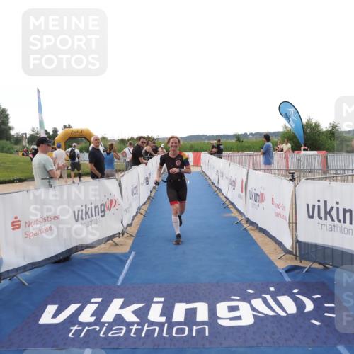 22.06.2025 - Viking Triathlon MichiJ http://msf.ph/oto/8110959 22.06.2025 16:22:34 Ziel 425, 531 meine-sportfotos.de