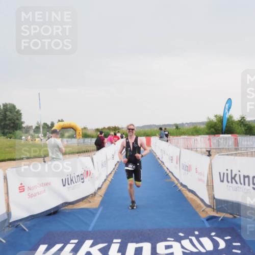 22.06.2025 - Viking Triathlon MichiJ http://msf.ph/oto/8110968 22.06.2025 16:39:43 Ziel 144 meine-sportfotos.de